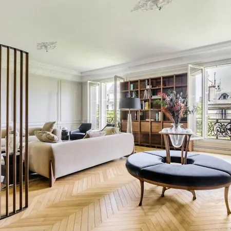 Belle Propriete Coeur De Par Pascal Nob Designe * Parigi
