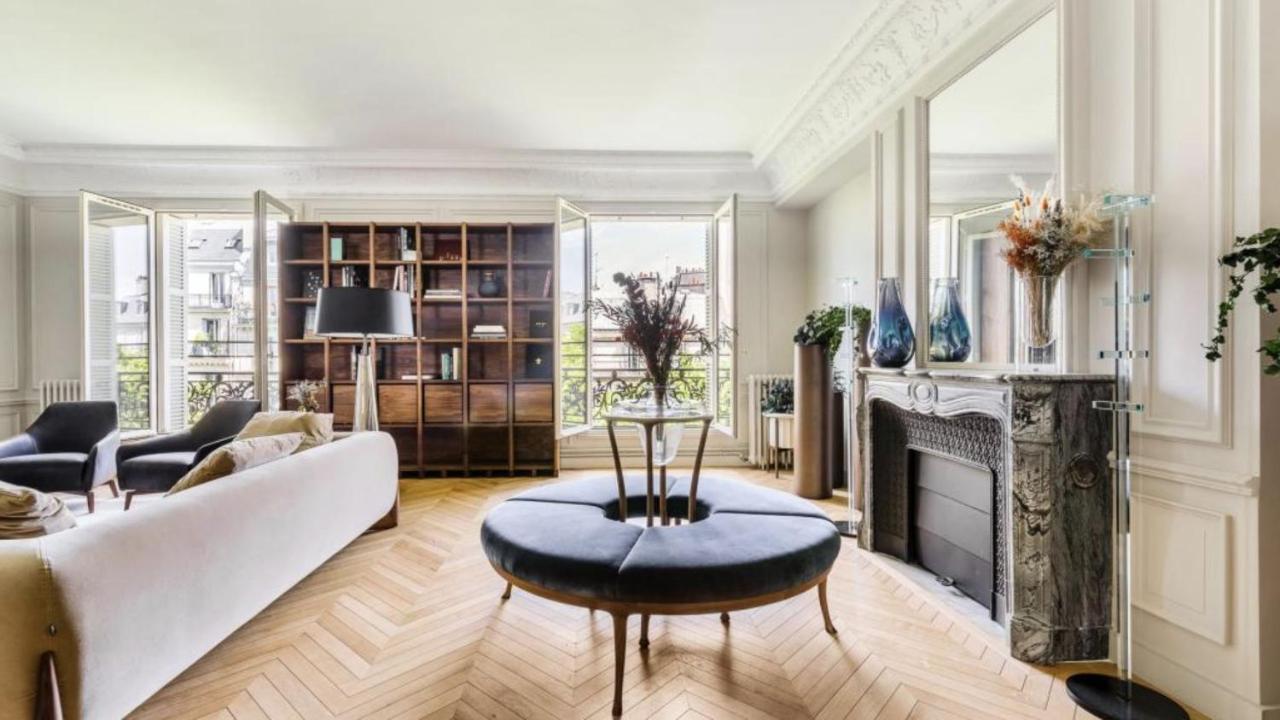 Belle Propriete Coeur De Par Pascal Nob Designe Parigi